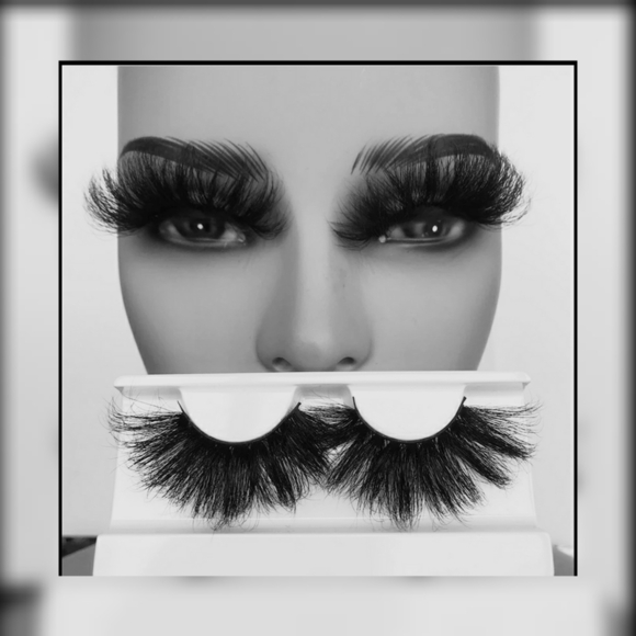 Black Kollection: Super Fluff Mink Strip Lashes - Picture 1 of 3
